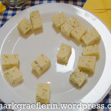 Herrenwalder Käse mit Bergkräutern